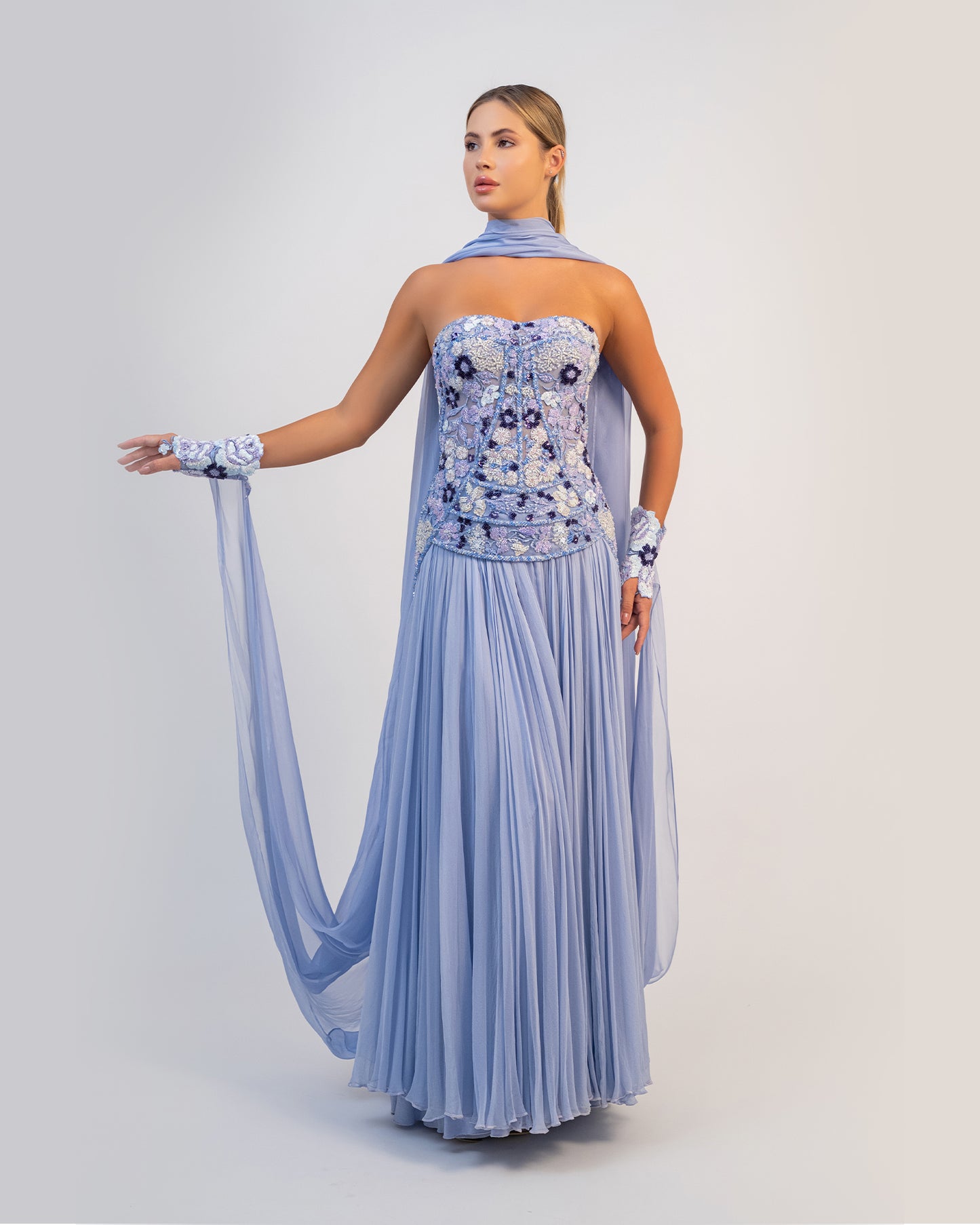 Look 16
