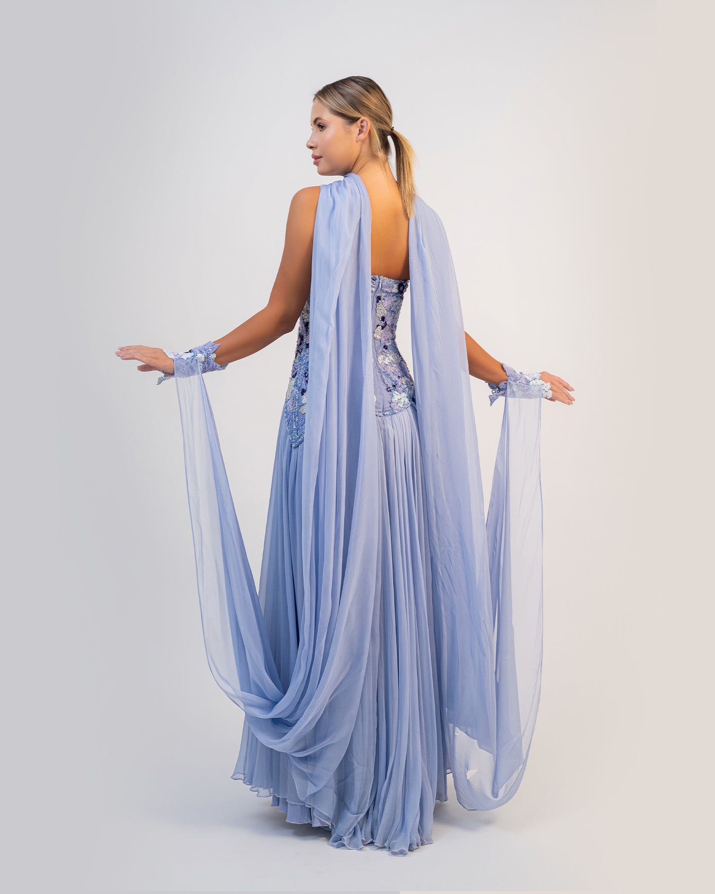 Look 16