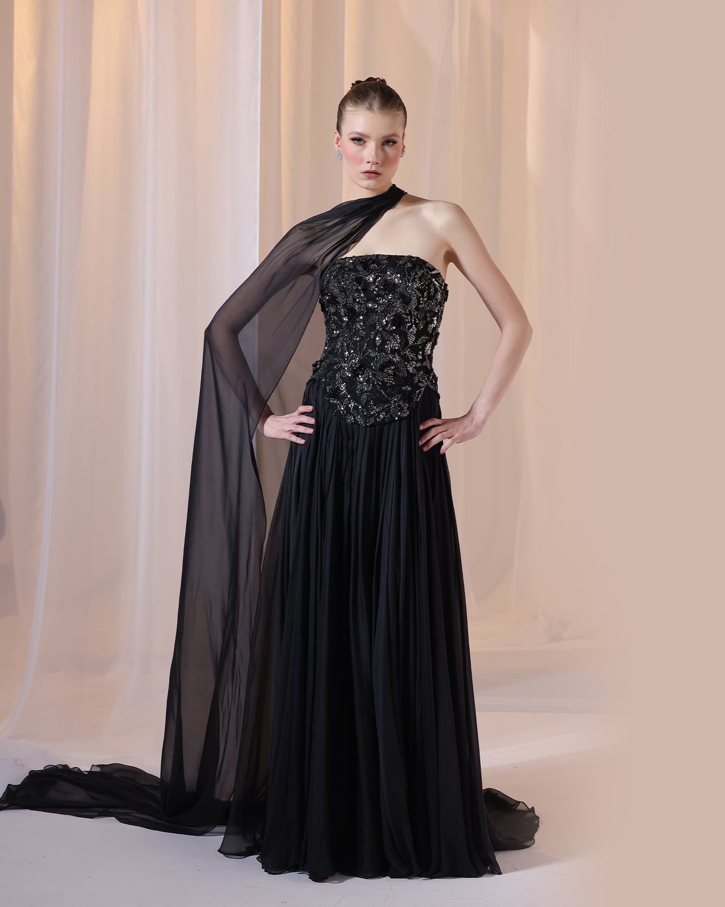 Look 16